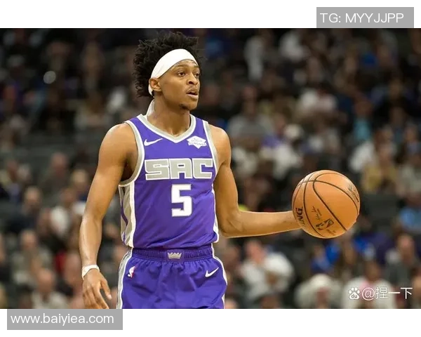 德阿隆福克斯如何在NBA赛场上展现领导力与竞技精神